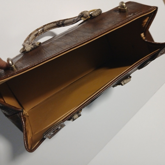 Leather Small Suitcase With Genuine Snake Skin Accents 18"X 11" RARE Brown Faux? - Picture 9 of 9